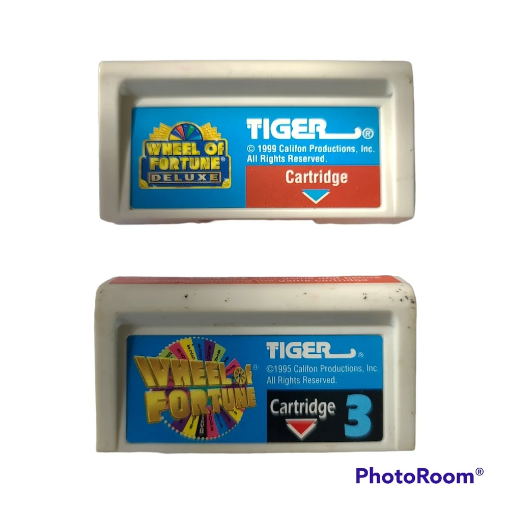 Wheel of Fortune by tiger Handheld Video Game Tiger Electronics 1999 + 2 games